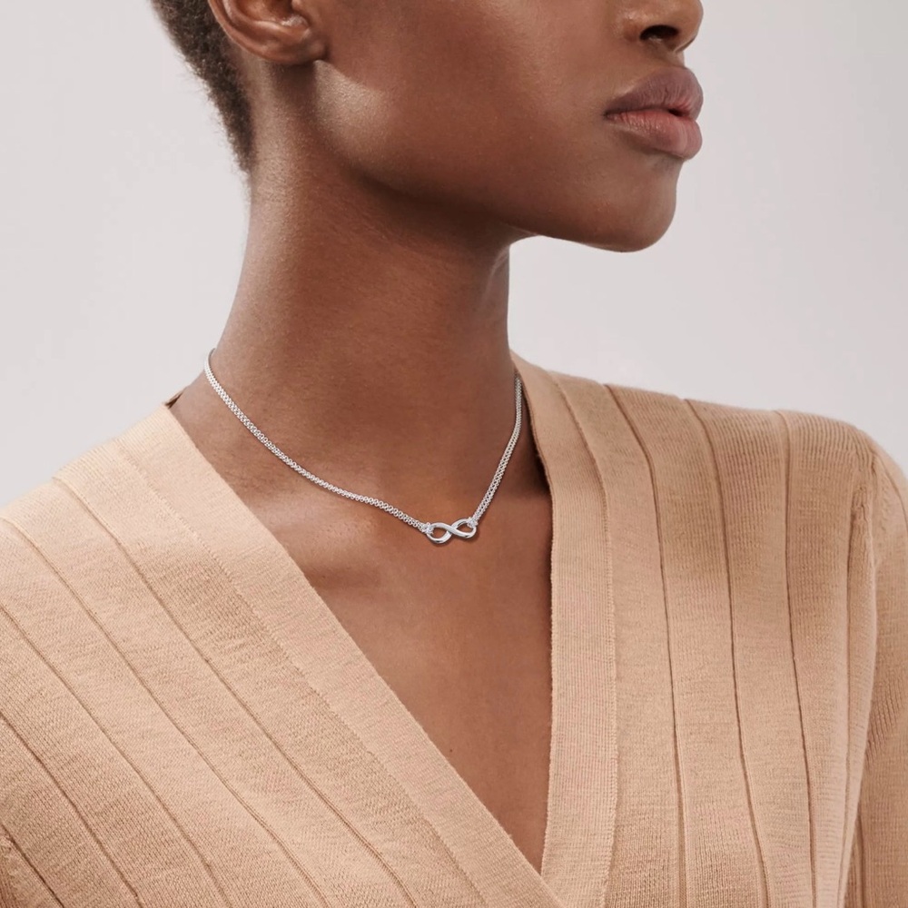 Full inclusion🌼🌸Tiffany & Co. Infinity Silver Necklace W/ Pouch-No callouts- - Picture 8 of 11
